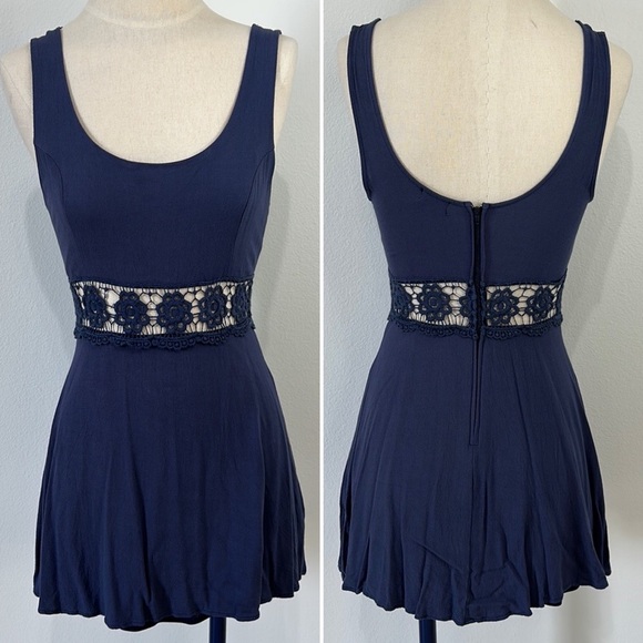 Tobi Blue Mini Dress with Crochet Flower Waist Insert - S - Picture 1 of 10
